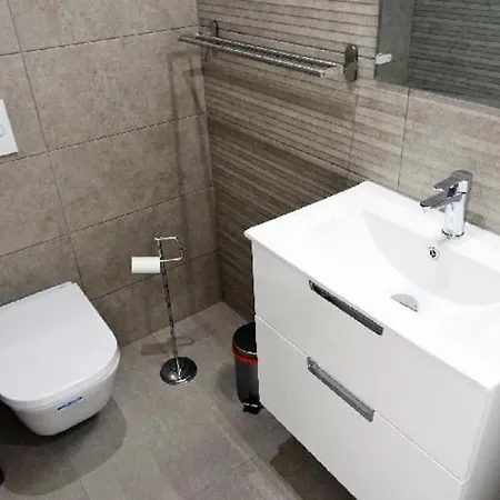 Domicil De Luxe וילה טורבייחה