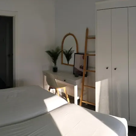 Domicil De Luxe * טורבייחה