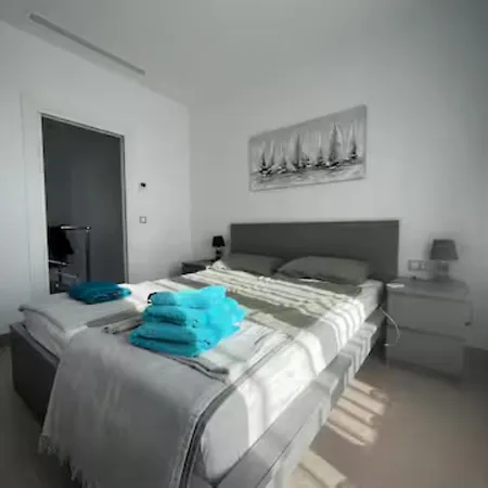 Domicil De Luxe *