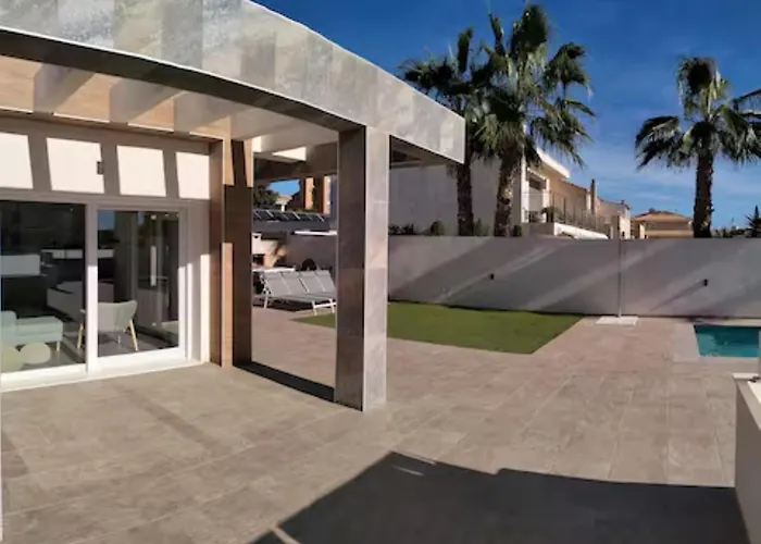 Domicil De Luxe Villa *